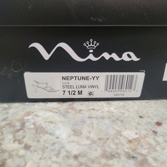 Nina silver metallic sandals sz 7.5 - Picture 4 of 4